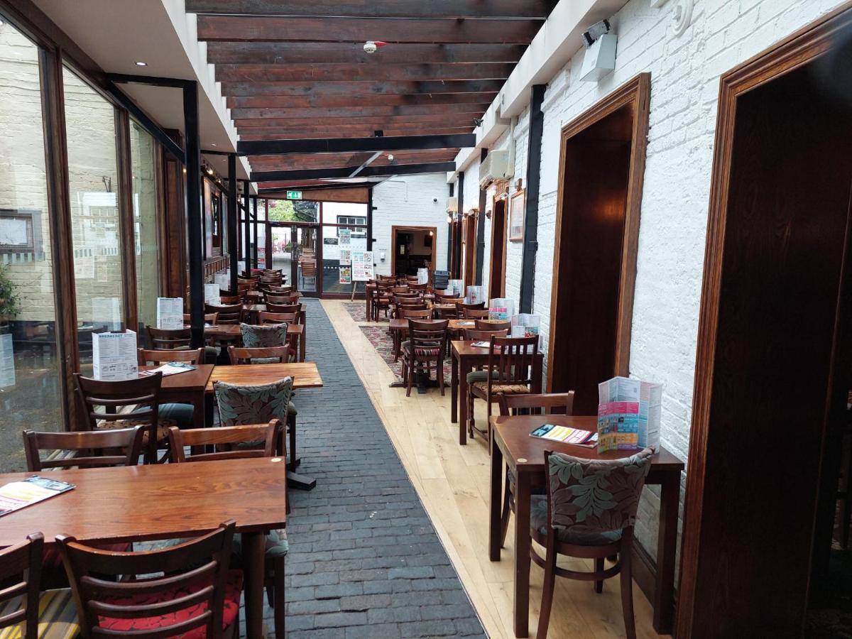 George Hotel Wetherspoon 비들리 외부 사진